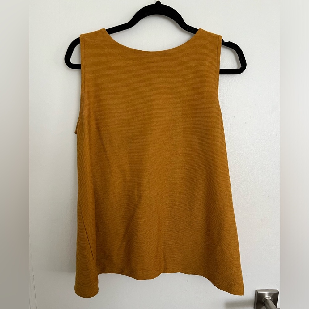 Loft textured tank top with button detail